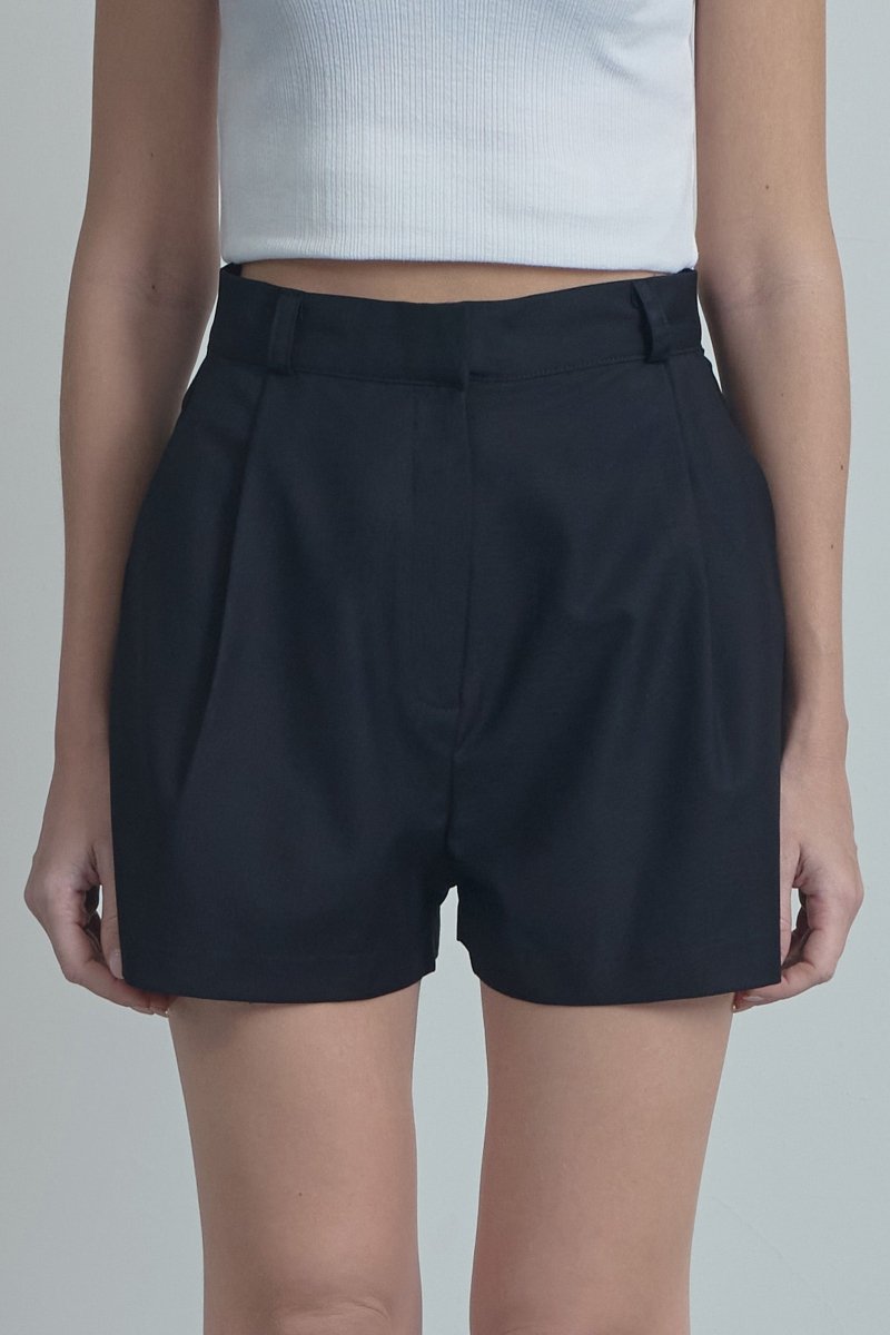 Classic One Tuck Half Pants Black (moiremoa) @SEOUL