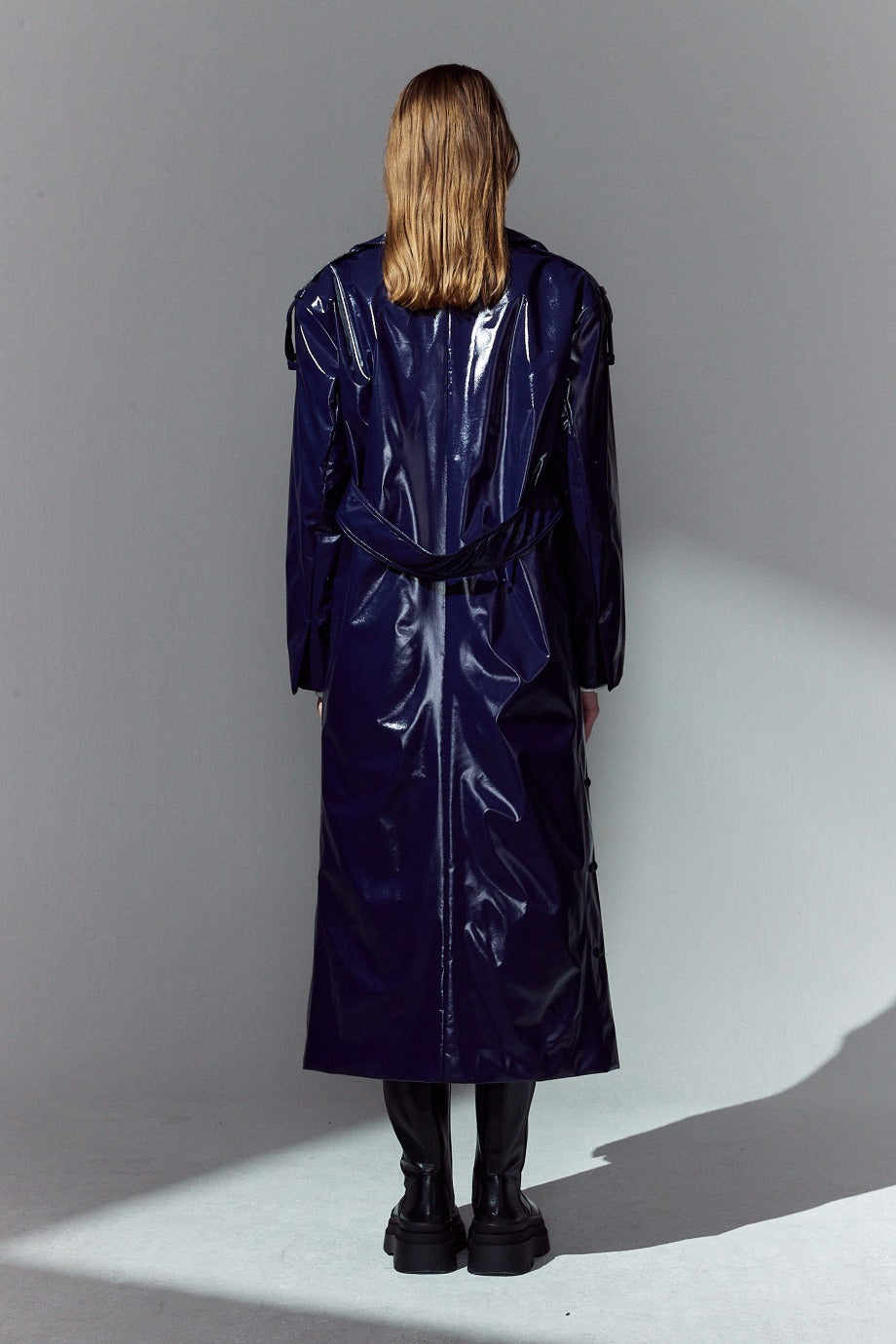 Glossy Leather Long Coat_Navy