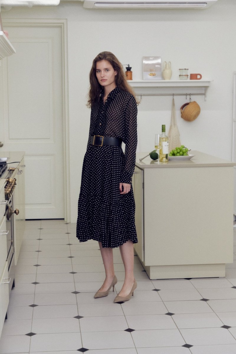 ブラックスクエアブラウス BLACK SQUIRE BLOUSE (Benet.Me) ＠SEOUL