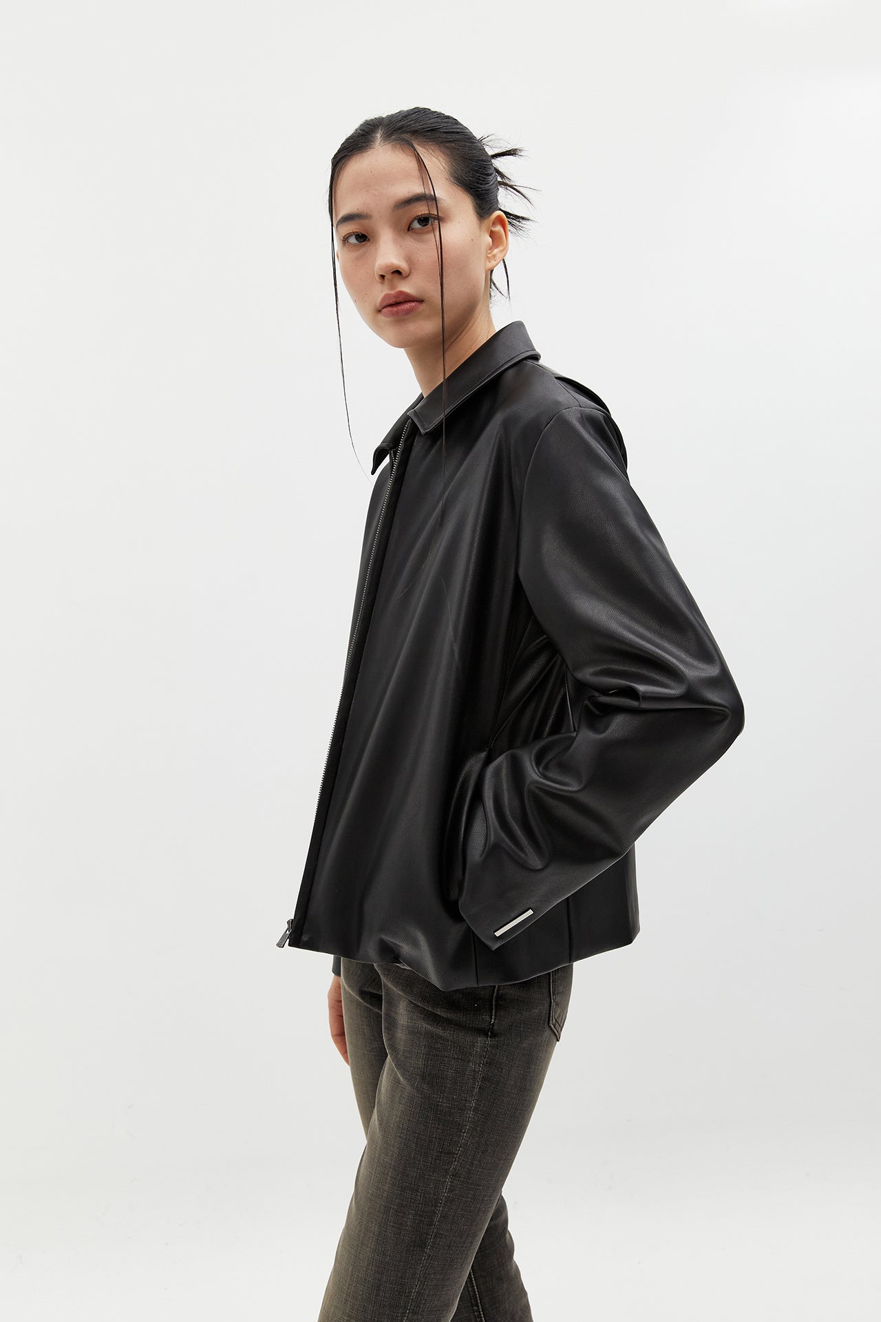 ミニマリスト ビーガン レザー ジャケット (ブラック) (blanc de noirs