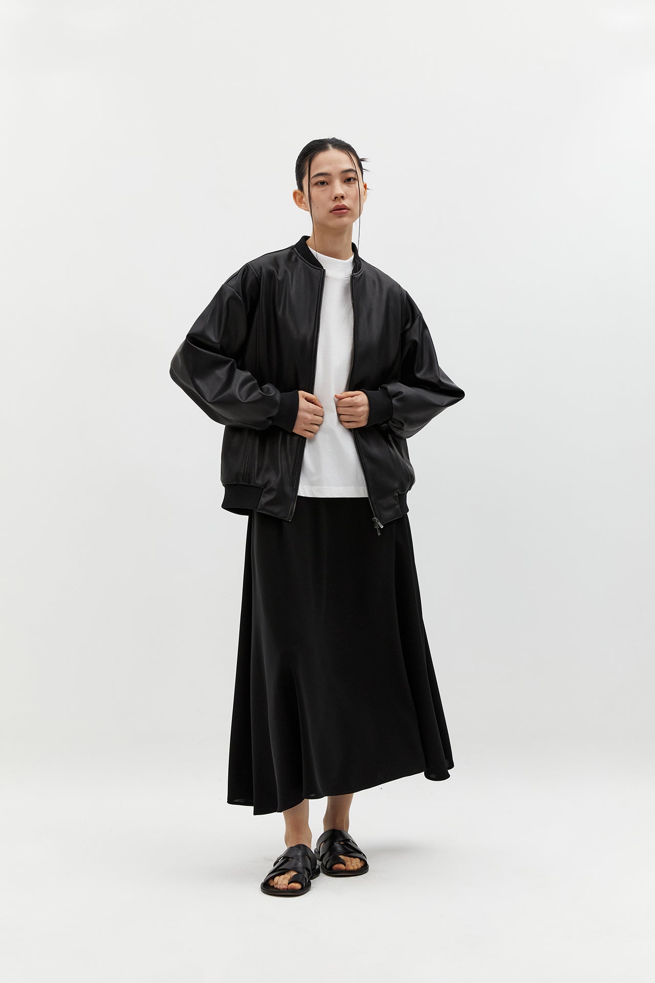 ツーウェイ オーバーフィット ビーガン レザー ジャケット (ブラック)