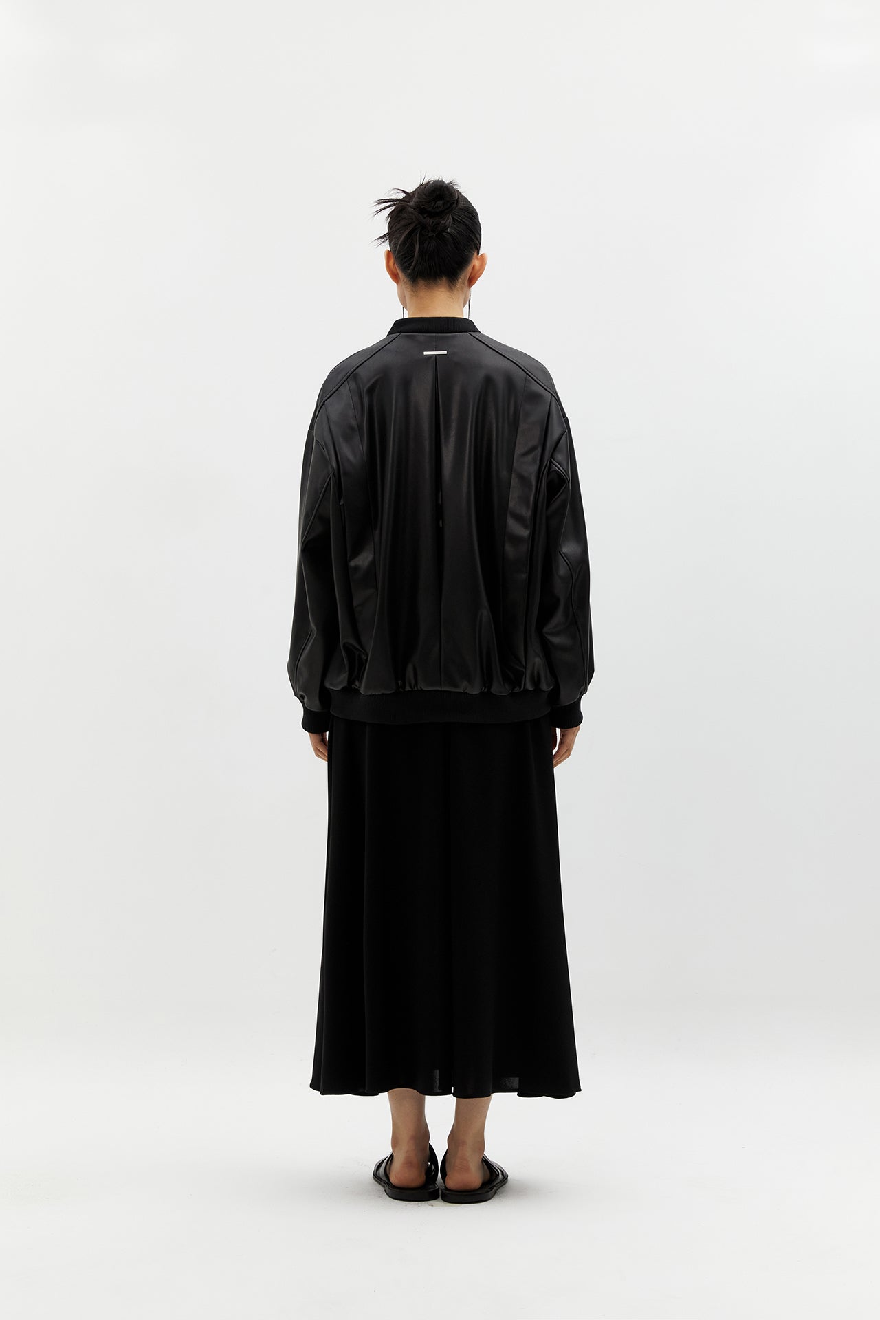 ツーウェイ オーバーフィット ビーガン レザー ジャケット (ブラック)