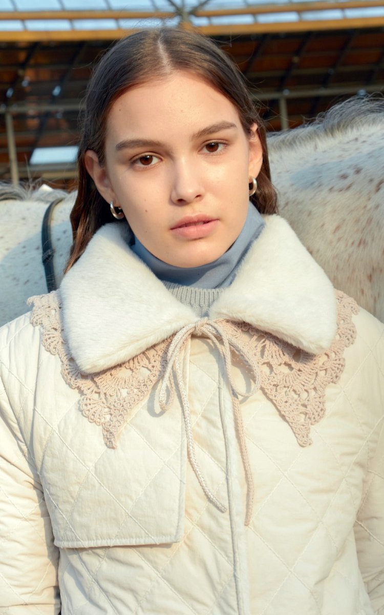 Kirsty Collar _ Light Taupe (02 ARMOIRE) ＠SEOUL