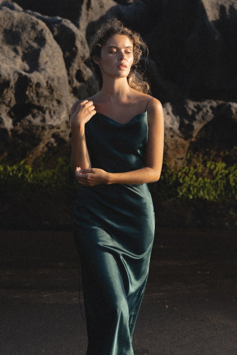 Kristen Green Satin Slip Dress (L'EAU ET) ＠SEOUL