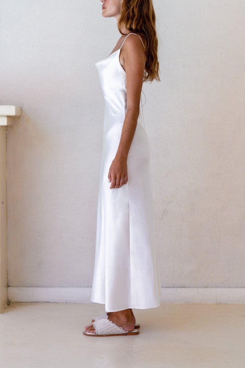 Kristen White Satin Slip Dress (L'EAU ET) ＠SEOUL
