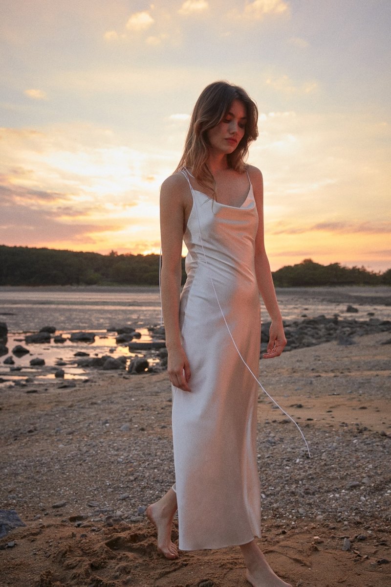 Kristen White Satin Slip Dress (L'EAU ET) ＠SEOUL