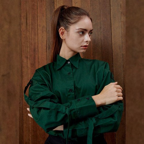 Overfit wing collar strap blouse green (wundergeist777) ＠SEOUL