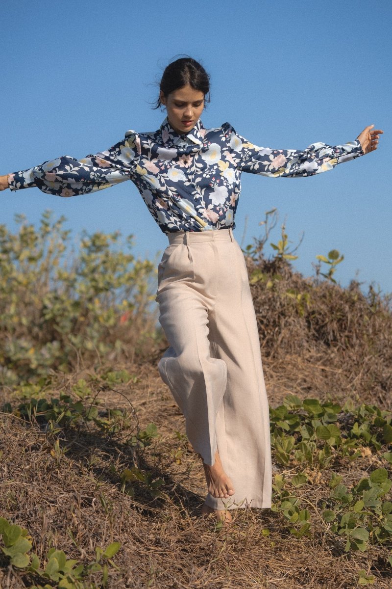 William Navy Floral Blouse (L'EAU ET) ＠SEOUL
