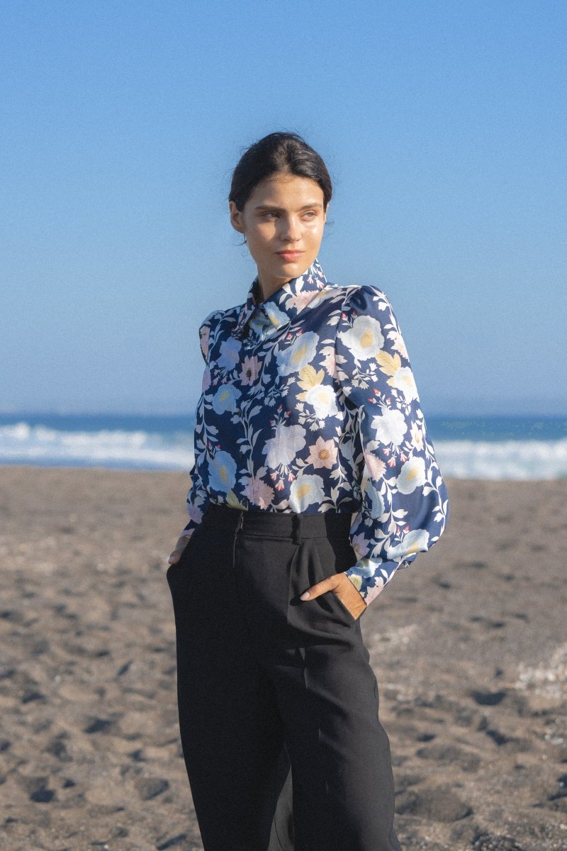 William Navy Floral Blouse (L'EAU ET) ＠SEOUL