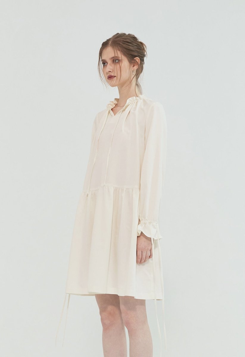 MONOPHOBIA GATHERED DRESS WITH STRINGS IVORY - ＠SEOUL