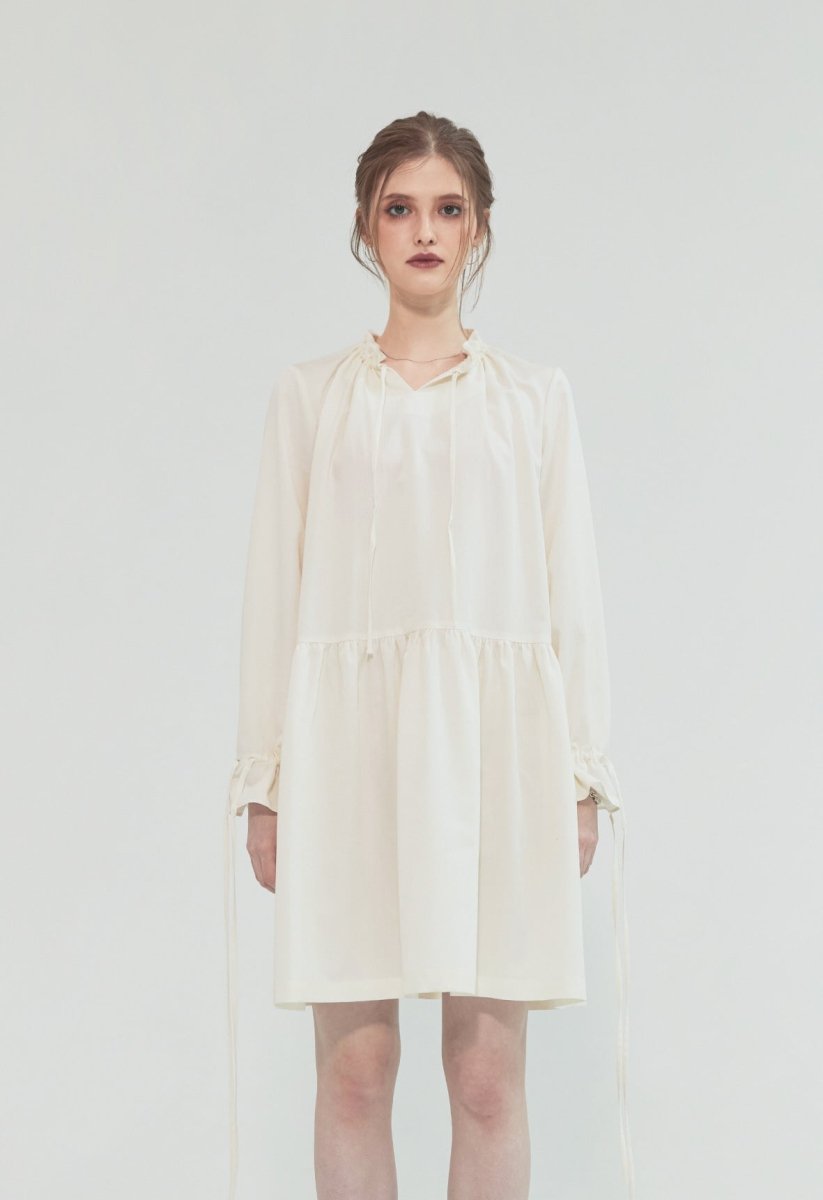 MONOPHOBIA GATHERED DRESS WITH STRINGS IVORY - ＠SEOUL