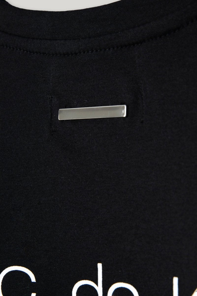 プレミアムシルクケットバックロゴTシャツ(ブラック/ホワイト) - ＠SEOUL