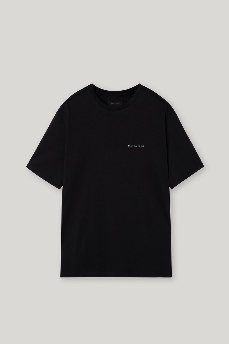 プレミアムシルクケットバックロゴTシャツ(ブラック/ホワイト) - ＠SEOUL