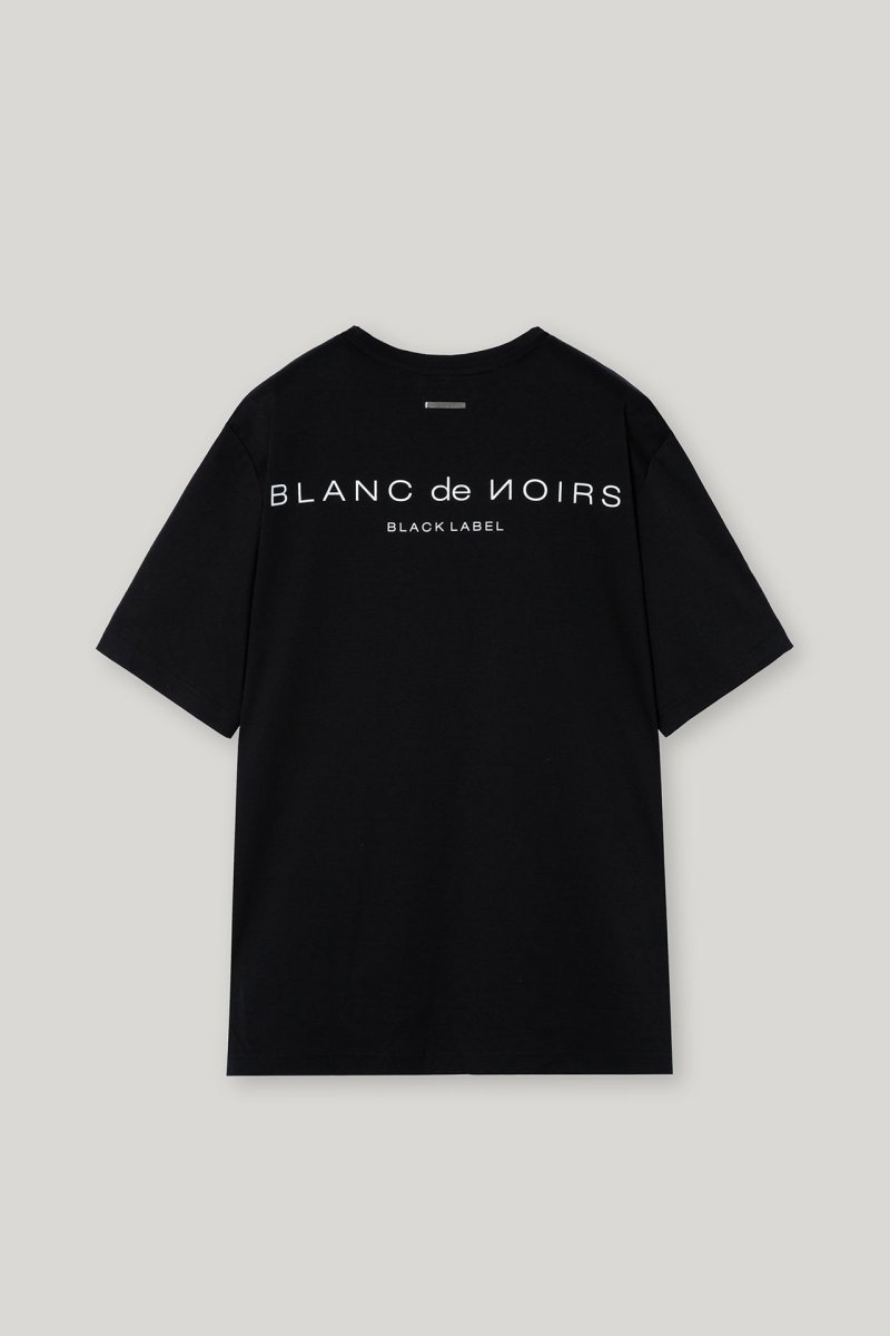 プレミアムシルクケットバックロゴTシャツ(ブラック/ホワイト) - ＠SEOUL