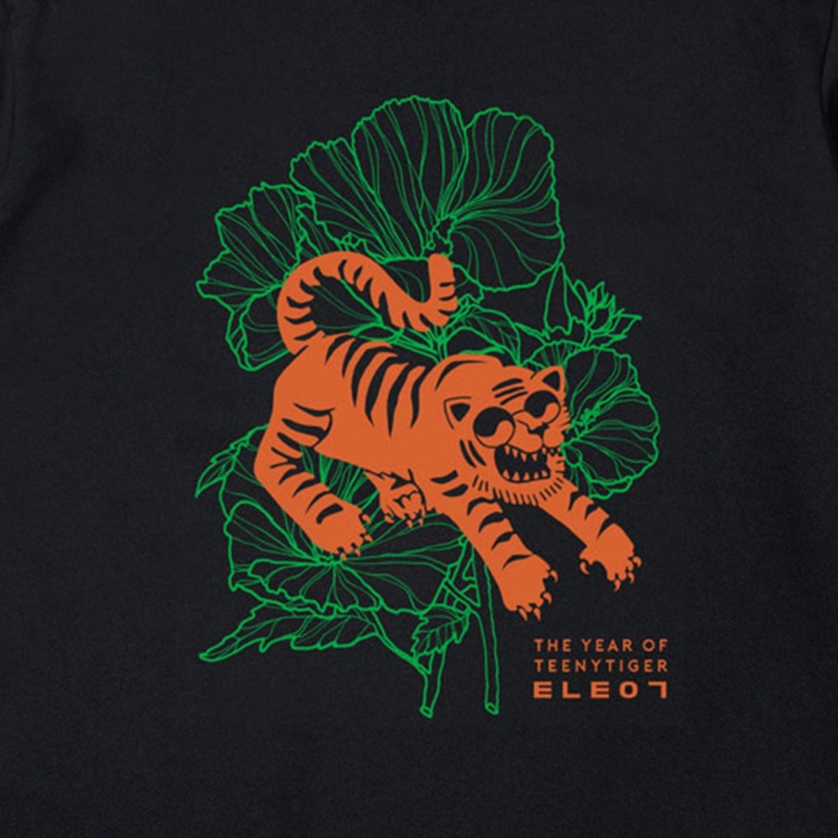 虎とムグンファマンツーマンブラック Tiger and Flower\"Mugunghwa\" sweatshirt (ブラック) - ＠SEOUL