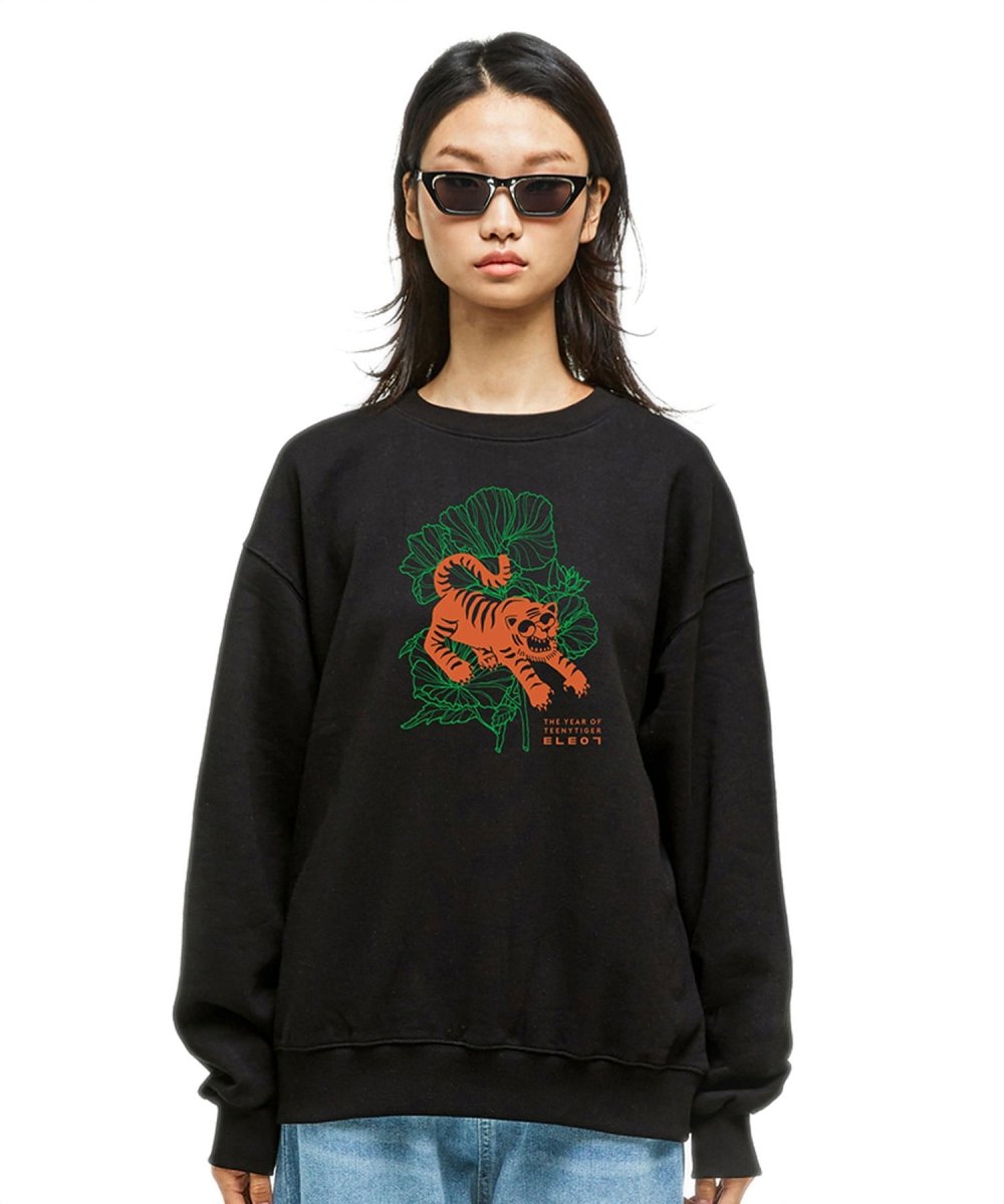 虎とムグンファマンツーマンブラック Tiger and Flower\"Mugunghwa\" sweatshirt (ブラック) - ＠SEOUL